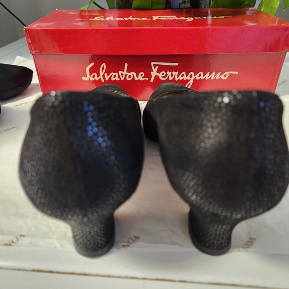 Salvatore Ferragamo women's heels size 8 - Picture 6 of 10